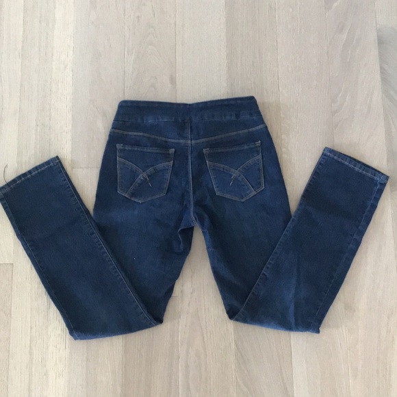 Jeans - Picture 3 of 3